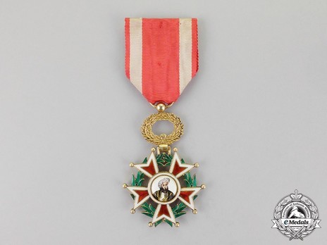 Order of the Brilliant Star of Zanzibar, Type IV, V Class Knight (with portrait) Obverse