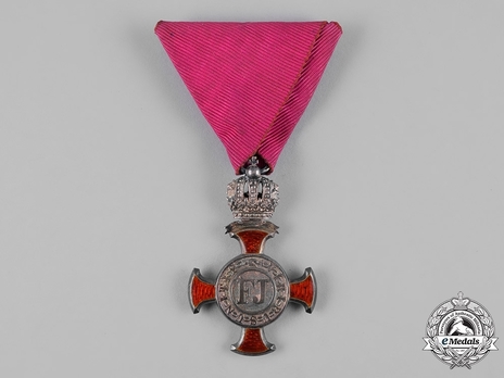 Type III, Civil Division, III Class Cross (with crown) Obverse