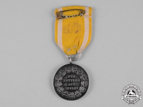 Commemorative Medal for Rescue from Danger Reverse
