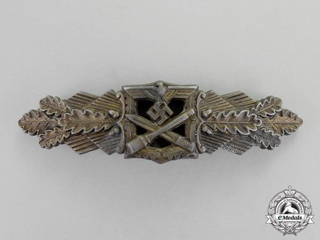 Close Combat Clasp, in Bronze, by F. Linden Obverse