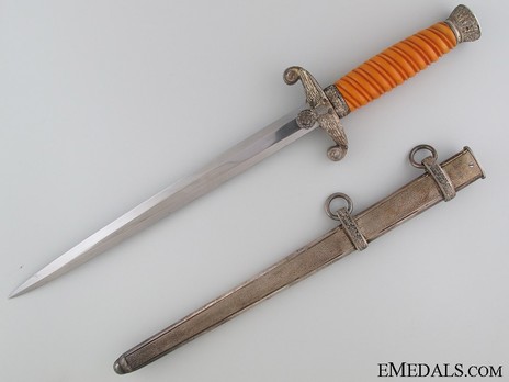 German Army E. & F. Hörster-made Early Version Officer’s Dagger Obverse with Scabbard