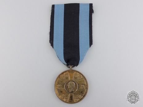 Order of the Slovak Cross, Gold Medal Obverse