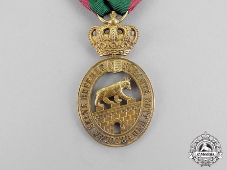Order of Albert the Bear, I Class Knight (with crown, in silver gilt) Obverse