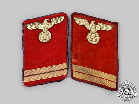 NSDAP Oberhelfer Type IV Gau Level Collar Tabs Obverse