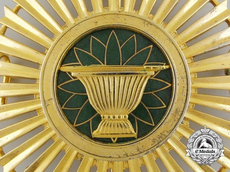 Royal Order of Sahametrei, Grand Cross Breast Star Obverse Detail