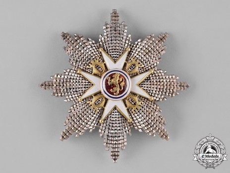 Order of St. Olav, Grand Cross Breast Star, Civil Division Obverse