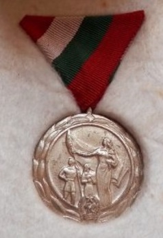 Medal of Maternity, III Class Obverse