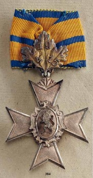 Schwarzburg Duchy Honour Cross, Civil Division, IV Class Honour Cross (with oak leaves) Obverse