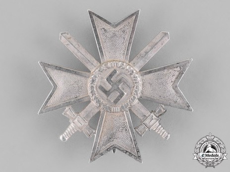 War Merit Cross I Class with Swords, by F. Orth (15) Obverse