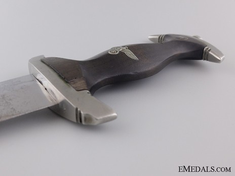 Allgemeine SS M33 Early Pre-RZM Mark Service Dagger (by Carl Eickhorn) Obverse Grip Detail