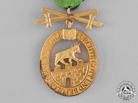Order of Albert the Bear, I Class Knight with Swords (in bronze gilt) Obverse