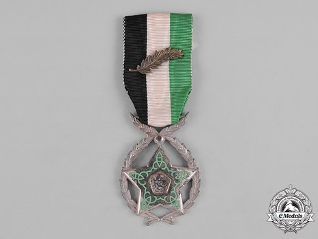 Order of Devotion, II Class (for bravery, with wreath) Obverse