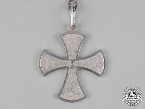 Service Cross for Nurses for 10 Service Years Obverse