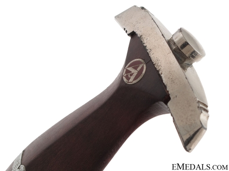 NSKK M36 Chained Service Dagger by C. Eickhorn Pommel Detail