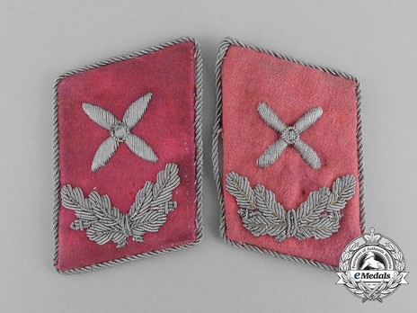 Luftwaffe Engineer Corps Hauptmann Collar Tabs (1935-1940 version) Obverse