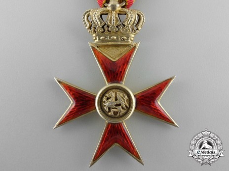 Order of the Griffin, Civil Division, Knight's Cross (with crown) Obverse