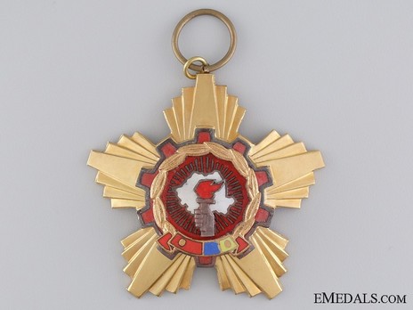Order of the Victory of Socialism, Breast Star (in tombac) Obverse