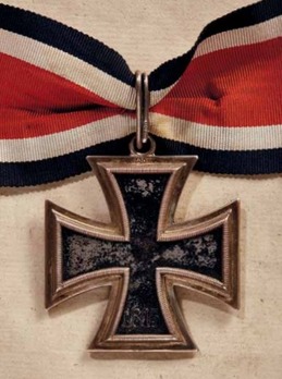 Knight's Cross of the Iron Cross, by C. E. Juncker (800 dot) Reverse