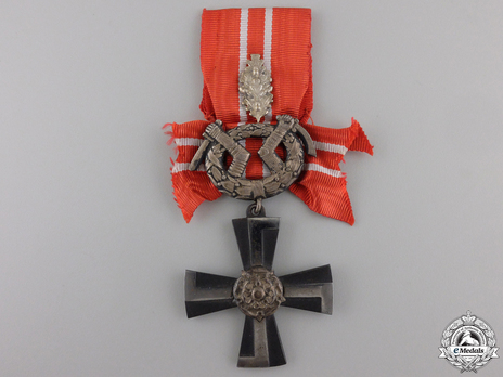 Order of the Cross of Liberty, Military Division, IV Class (with oak leaves 1941) Obverse