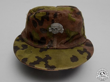Waffen-SS Camouflaged Field Cap (2nd pattern) Obverse