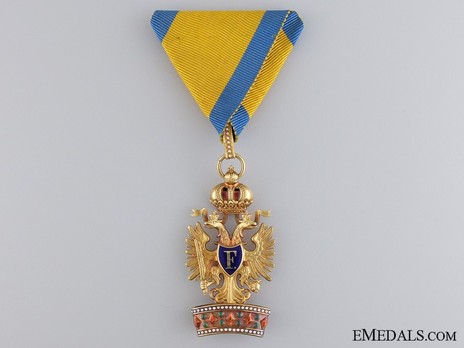 Order of the Iron Crown, Type III, Civil Division, Knight III Class (in Gold) Obverse