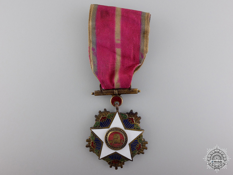 Order of Civil Merit, Type I, III Class (Dongbaeg Medal) Obverse