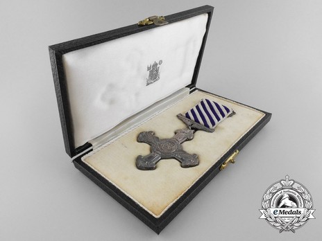 Silver Cross (1937-1948) (by Royal Mint) in Case of Issue