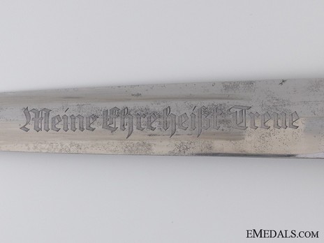 Allgemeine SS M33 Early Pre-RZM Mark Service Dagger (by Carl Eickhorn) Etching Detail