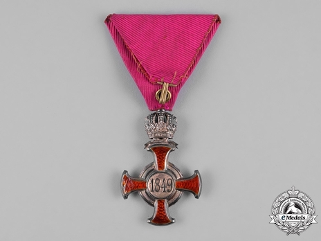 Type III, Civil Division, III Class Cross (with crown) Obverse