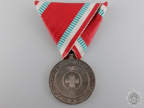 Red Cross Medal, in Silver (1918) Obverse