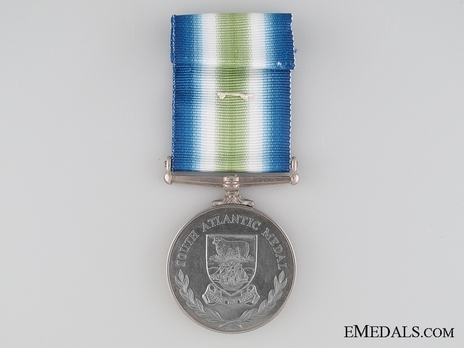 Medal (for service in combat zone, with rosette) Reverse