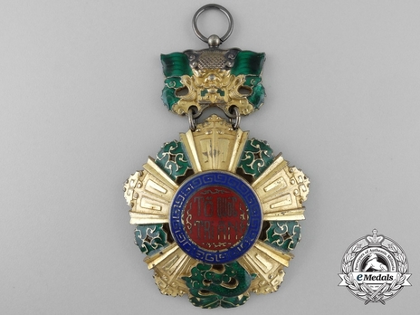 National Order of Vietnam Commander Obverse