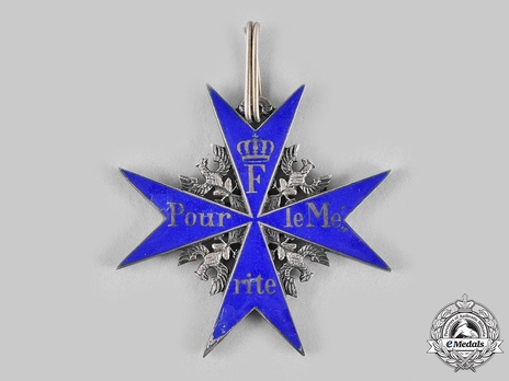 Pour le Mérite, Cross (Weimar Republic version) Obverse