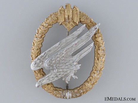 Army Paratrooper Badge, by C. E. Juncker (in aluminum) Obverse