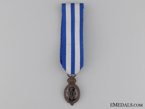 Miniature II Class Medal (for life saving at sea) Obverse