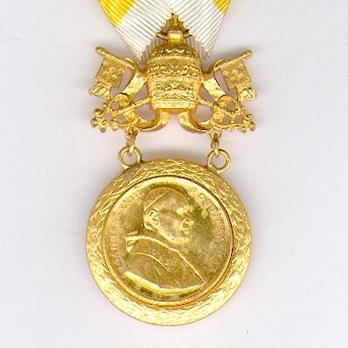 Bene Merenti Medal, Type IX, Gold Medal Obverse