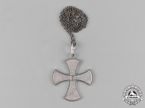 Service Cross for Nurses for 10 Service Years Obverse