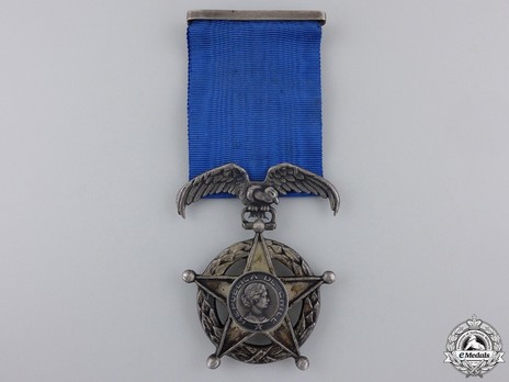 III Class Medal Obverse