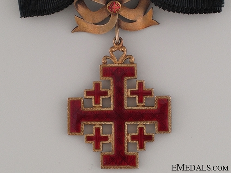 Equestrian Order of Merit of the Holy Sepulcher of Jerusalem (Type II) Knight (for Women, 1907-Present) Obverse