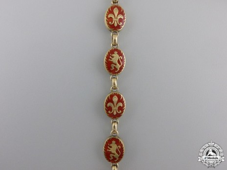 Order of Saints Cyril and Methodius, Lesser Collar (Gold) Obverse