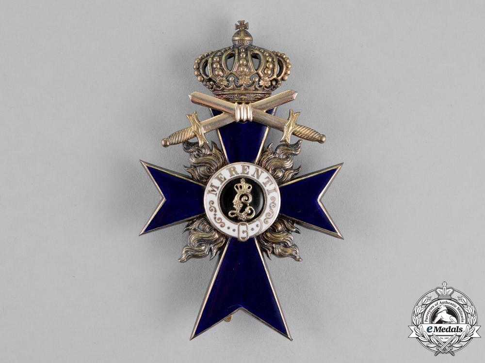 Order+of+military+merit%2c+military+division%2c+officer+cross+%28with+crown%29+1