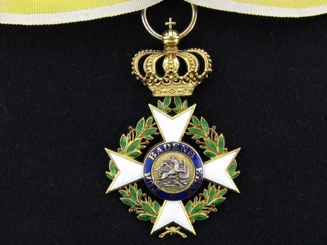 Order of Military Merit of Charles Frederick, Commander Reverse