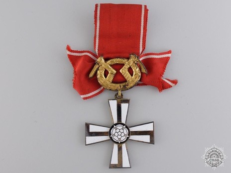 Order of the Cross of Liberty, Military Division, II Class Commander (1941) Obverse
