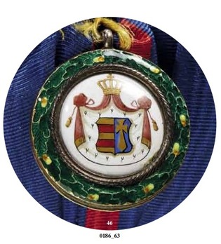 House Order of Duke Peter Friedrich Ludwig, Knight Capitular Decoration