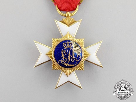 Princely House Order of Schaumburg-Lippe, III Class Cross (in gold) Reverse
