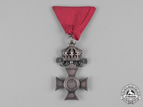 Order of St. Alexander, Type II, VI Class (with crown) Obverse