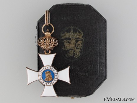 Order of Philip the Magnanimous, Type II, I Class Knight's Cross with Swords Case of Issue Obverse