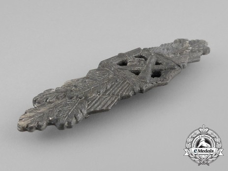 Close Combat Clasp, in Silver, by R. Souval Obverse