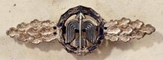 Long-Range Night Fighter Clasp, in Silver Obverse