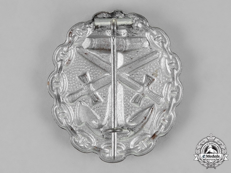 Naval Wound Badge, in Silver (in iron) Reverse